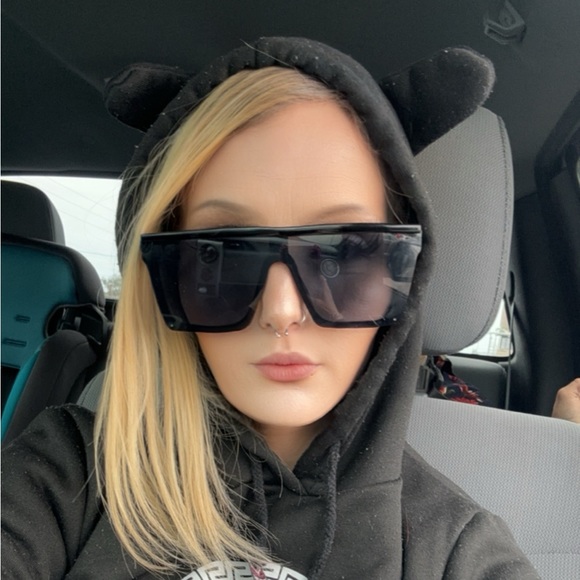 Meet your Posher, Summer - Picture 1 of 1